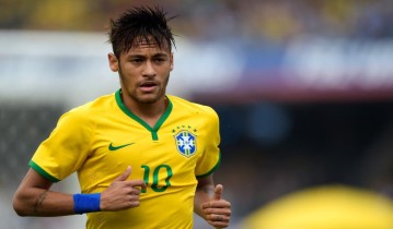  爱游戏体育|梅西社交媒体晒照庆祝关键胜利，盛赞团队表现助力再夺三分稳步前进