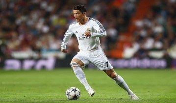  爱游戏体育-赫拉德-马丁评皇马失利，赛季漫漫，一败难掩豪门本色