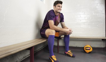 爱游戏：现场直击，国足备战获关键助力，武磊蒋光太全面恢复训练