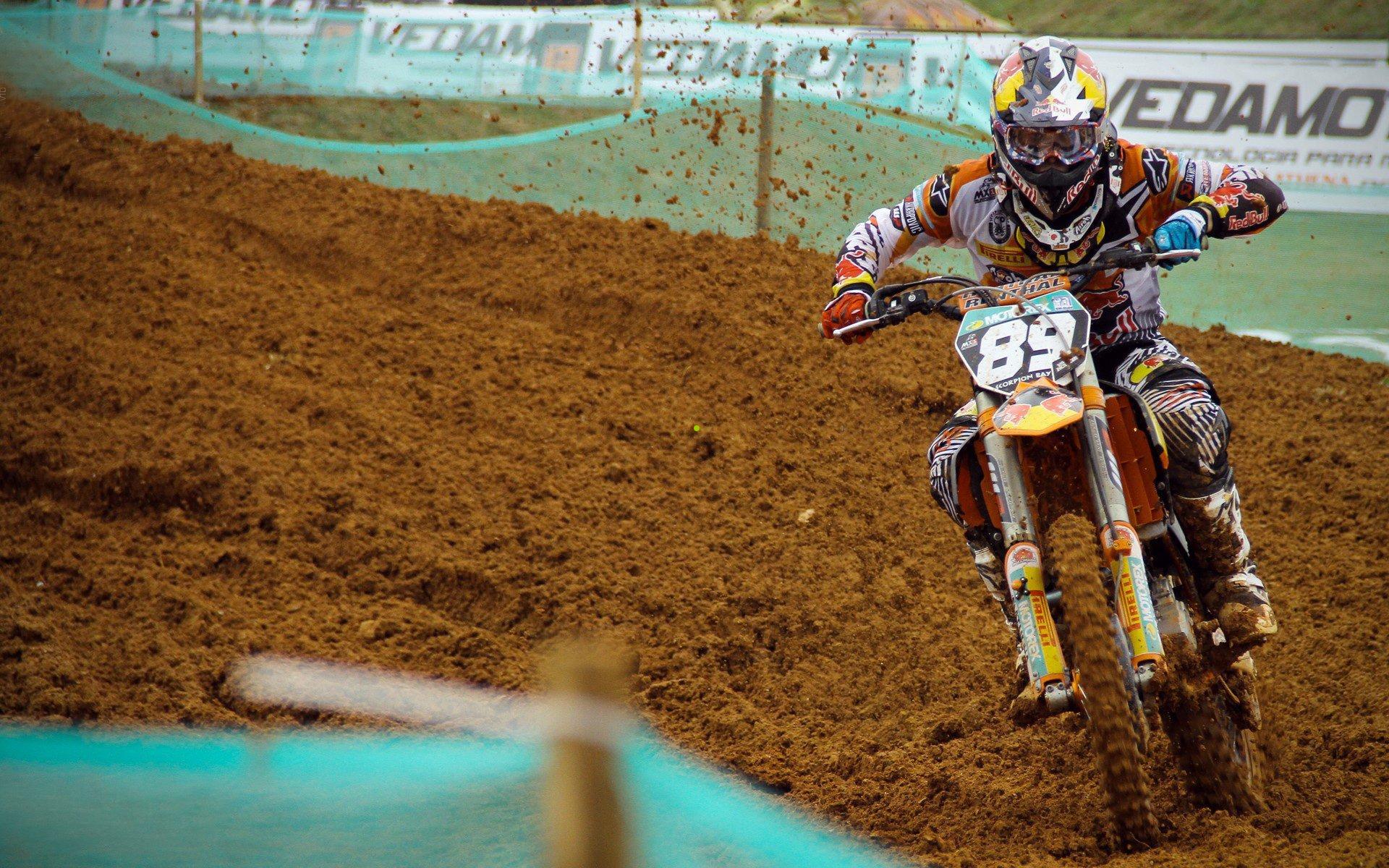 曼城vs勒沃库森，马尔穆什搭档萨维尼奥领衔锋线，哈兰德替补席待命引发战术猜想