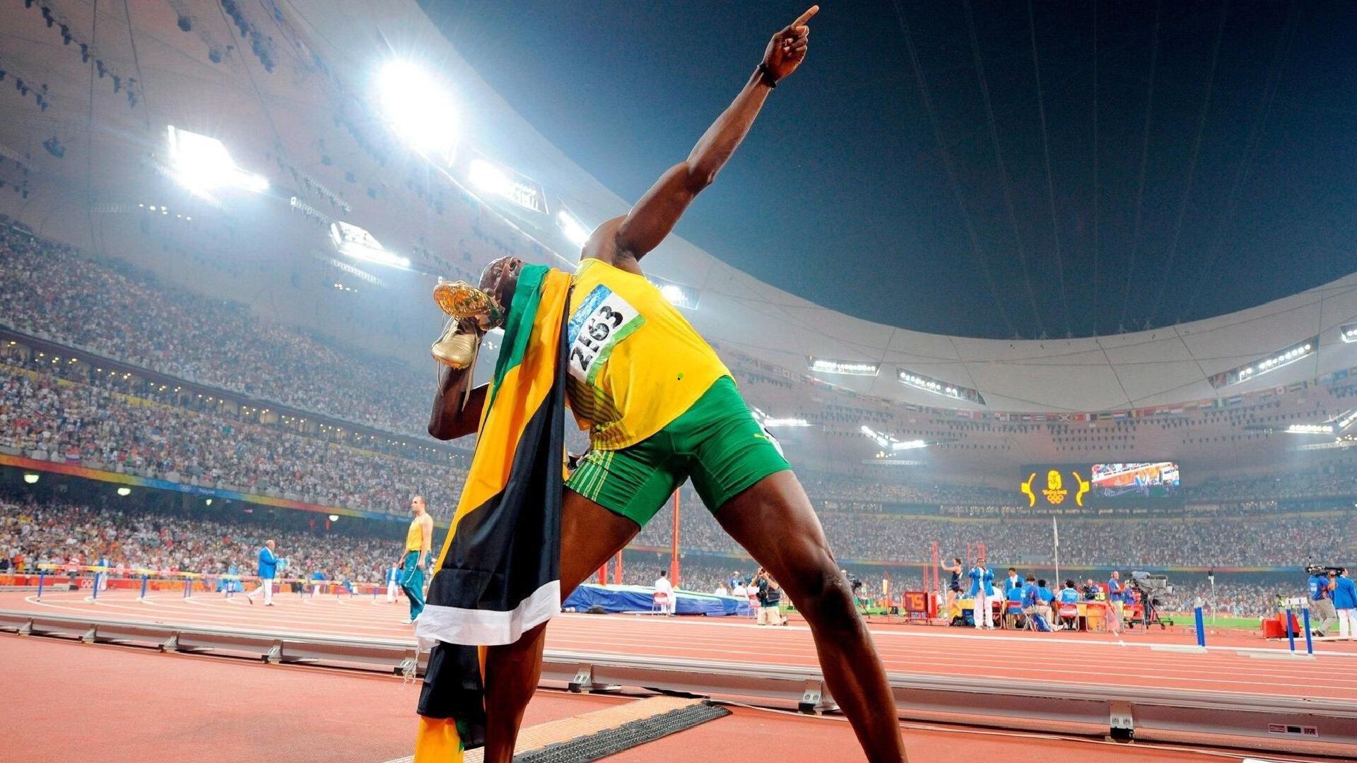 利物浦内讧升级！萨拉赫与斯洛特关系破裂，感到孤立，考虑离队