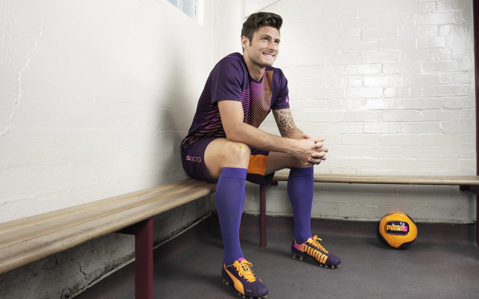 大连荣膺18强赛国足首个主场承办权 梭鱼湾体育场将迎战沙特劲旅